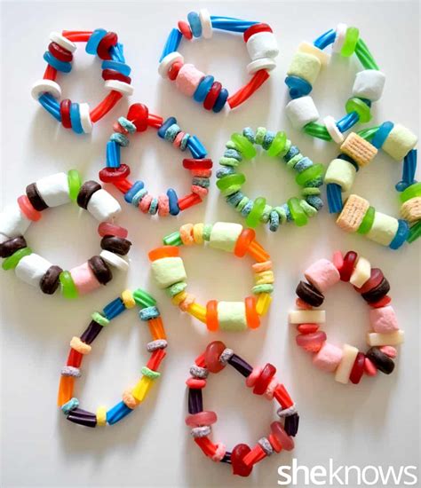 Colorful and Cute: 15 Neat Crafts Made with Candy .